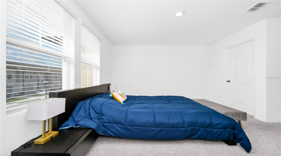DAVENPORT, Florida 33896, 3 Bedrooms Bedrooms, ,2 BathroomsBathrooms,Residential,For Sale,BENOI,MFRO6317537