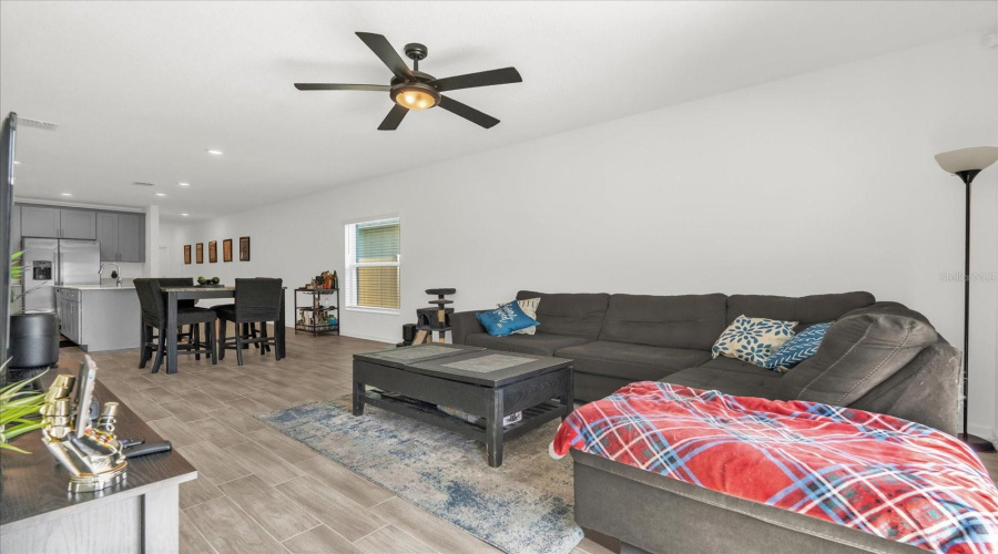 DAVENPORT, Florida 33837, 3 Bedrooms Bedrooms, ,2 BathroomsBathrooms,Residential,For Sale,JETT,MFRO6317042