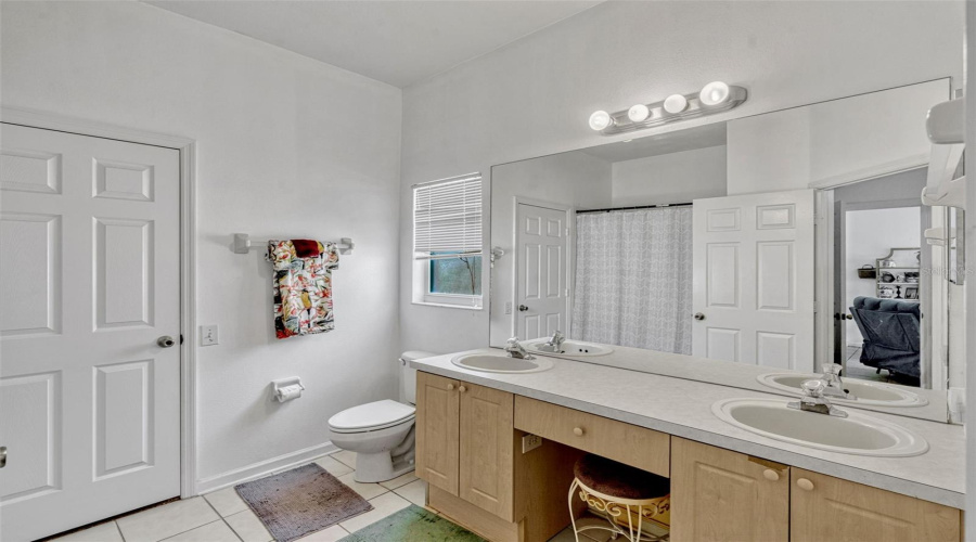 KISSIMMEE, Florida 34747, 4 Bedrooms Bedrooms, ,2 BathroomsBathrooms,Residential,For Sale,FAN PALM,MFRO6317015