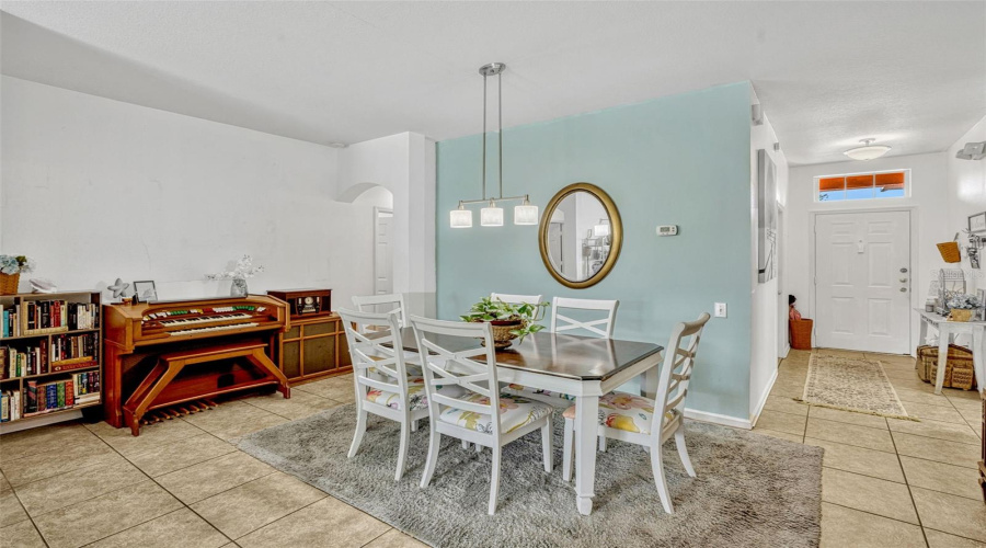 KISSIMMEE, Florida 34747, 4 Bedrooms Bedrooms, ,2 BathroomsBathrooms,Residential,For Sale,FAN PALM,MFRO6317015