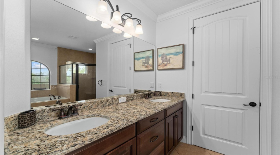 REUNION, Florida 34747, 5 Bedrooms Bedrooms, ,4 BathroomsBathrooms,Residential,For Sale,CASTLE PINES,0,MFRO6317053