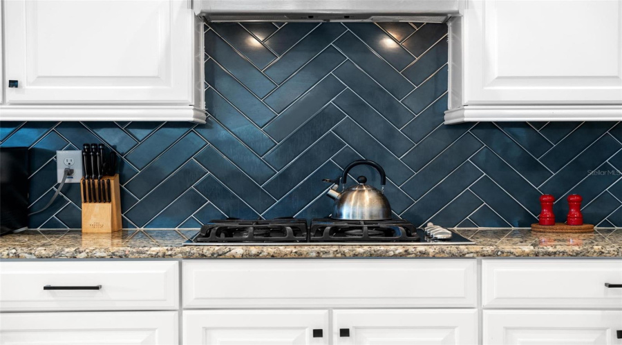 REUNION, Florida 34747, 5 Bedrooms Bedrooms, ,4 BathroomsBathrooms,Residential,For Sale,CASTLE PINES,0,MFRO6317053