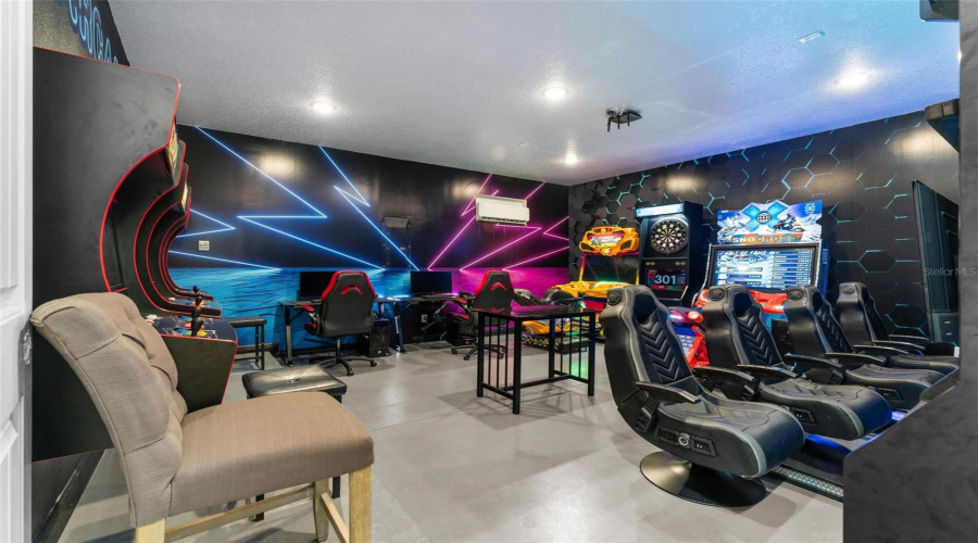 REUNION, Florida 34747, 5 Bedrooms Bedrooms, ,4 BathroomsBathrooms,Residential,For Sale,CASTLE PINES,0,MFRO6317053