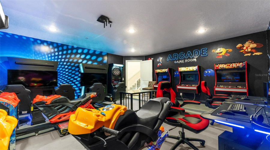 REUNION, Florida 34747, 5 Bedrooms Bedrooms, ,4 BathroomsBathrooms,Residential,For Sale,CASTLE PINES,0,MFRO6317053