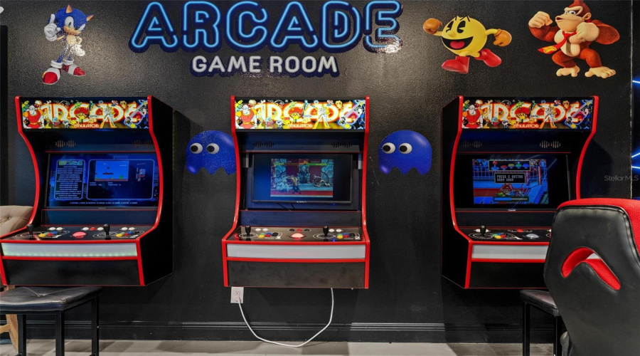 REUNION, Florida 34747, 5 Bedrooms Bedrooms, ,4 BathroomsBathrooms,Residential,For Sale,CASTLE PINES,0,MFRO6317053