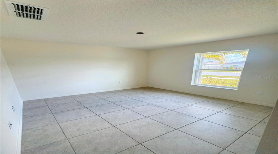 DAVENPORT, Florida 33896, 4 Bedrooms Bedrooms, ,2 BathroomsBathrooms,Residential,For Sale,VENICE,MFRO6317184