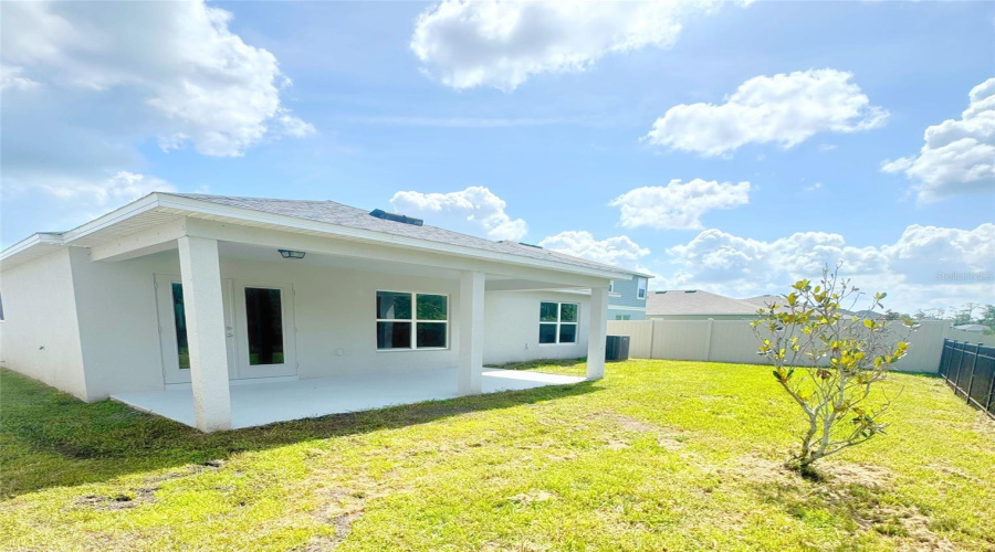 DAVENPORT, Florida 33896, 4 Bedrooms Bedrooms, ,2 BathroomsBathrooms,Residential,For Sale,VENICE,MFRO6317184