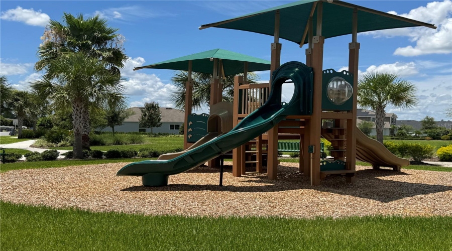 DAVENPORT, Florida 33896, 4 Bedrooms Bedrooms, ,2 BathroomsBathrooms,Residential,For Sale,VENICE,MFRO6317184