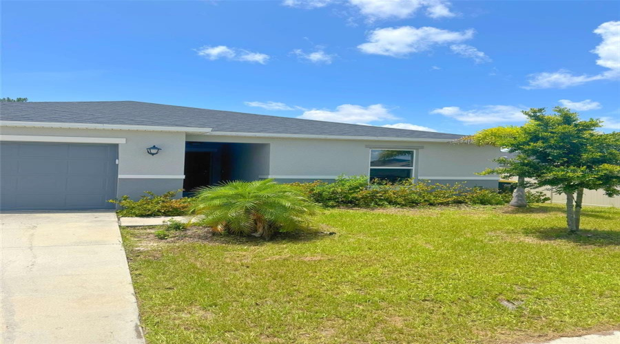 DAVENPORT, Florida 33896, 4 Bedrooms Bedrooms, ,2 BathroomsBathrooms,Residential,For Sale,VENICE,MFRO6317184