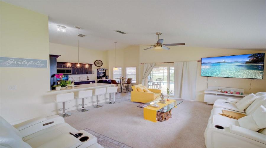 DAVENPORT, Florida 33897, 3 Bedrooms Bedrooms, ,3 BathroomsBathrooms,Residential,For Sale,OLD BRIDGE,0,MFRO6317241