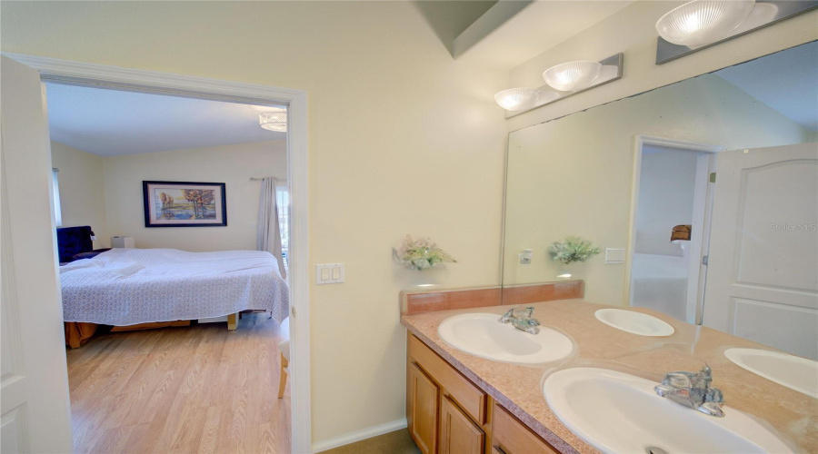 DAVENPORT, Florida 33897, 3 Bedrooms Bedrooms, ,3 BathroomsBathrooms,Residential,For Sale,OLD BRIDGE,0,MFRO6317241