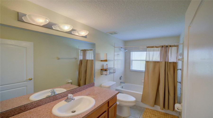 DAVENPORT, Florida 33897, 3 Bedrooms Bedrooms, ,3 BathroomsBathrooms,Residential,For Sale,OLD BRIDGE,0,MFRO6317241