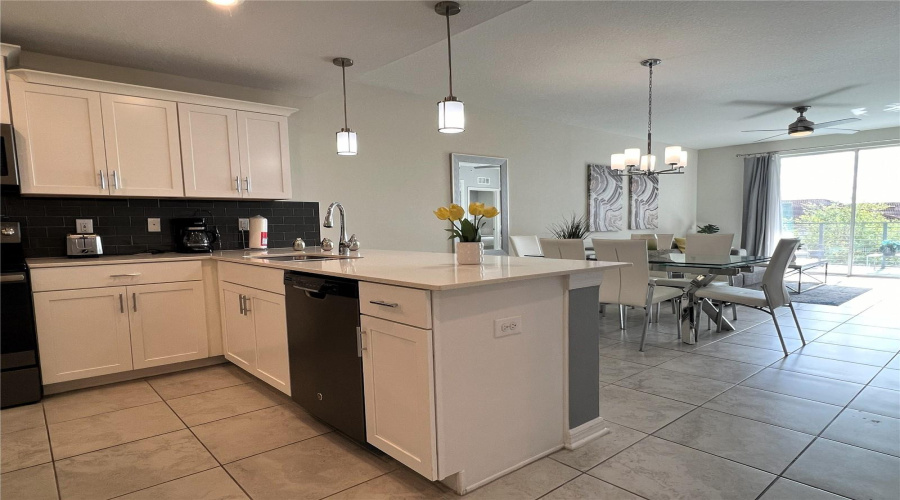 KISSIMMEE, Florida 34746, 2 Bedrooms Bedrooms, ,2 BathroomsBathrooms,Residential,For Sale,CLOCK TOWER,MFRO6317559