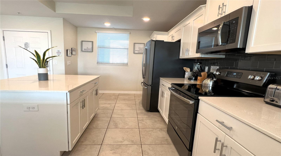 KISSIMMEE, Florida 34746, 2 Bedrooms Bedrooms, ,2 BathroomsBathrooms,Residential,For Sale,CLOCK TOWER,MFRO6317559
