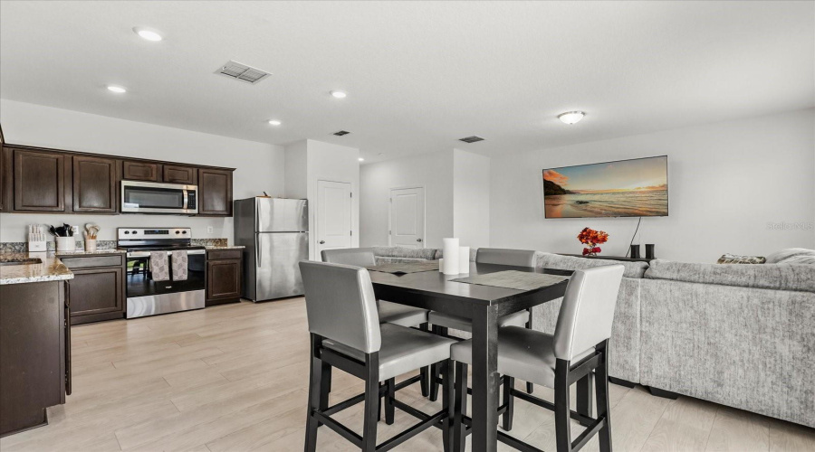 DAVENPORT, Florida 33837, 3 Bedrooms Bedrooms, ,2 BathroomsBathrooms,Residential,For Sale,GRANDIN,MFRO6317485