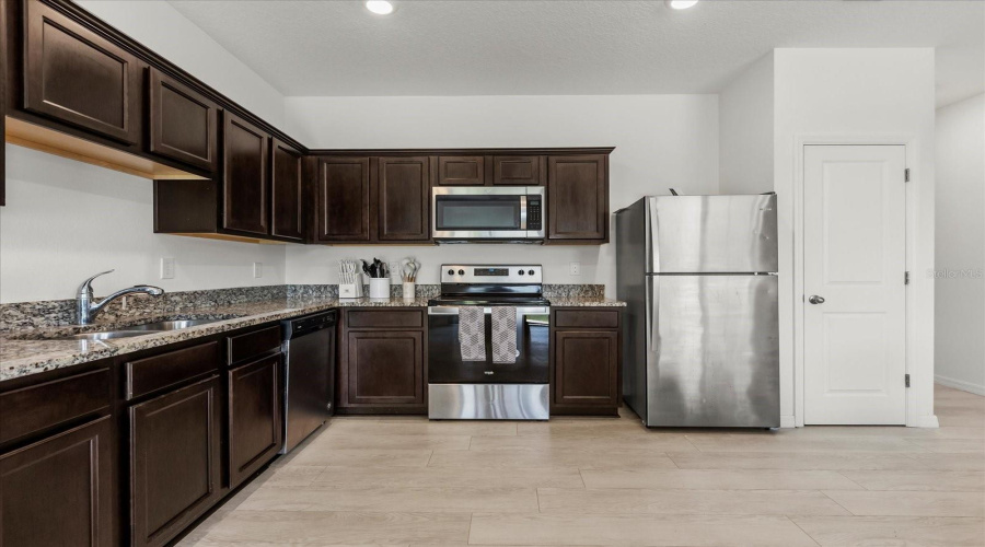 DAVENPORT, Florida 33837, 3 Bedrooms Bedrooms, ,2 BathroomsBathrooms,Residential,For Sale,GRANDIN,MFRO6317485