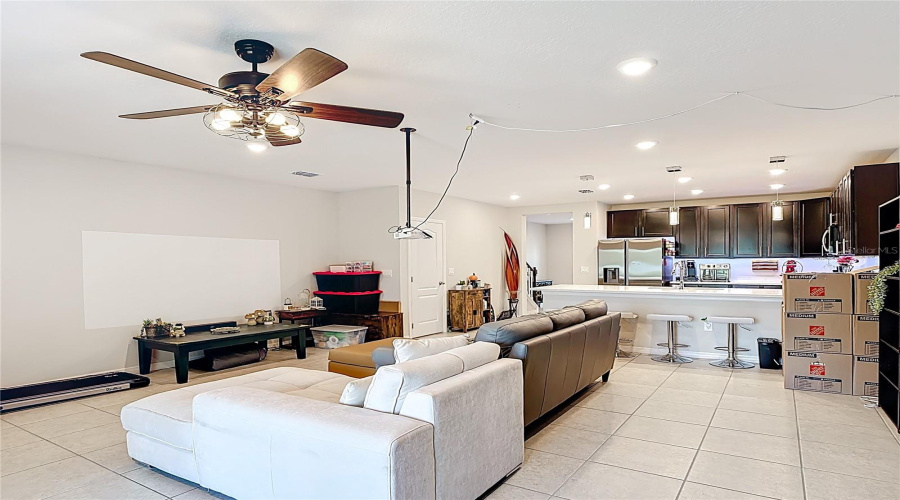 KISSIMMEE, Florida 34746, 3 Bedrooms Bedrooms, ,2 BathroomsBathrooms,Residential,For Sale,CORAL CASTLE,MFRS5128664