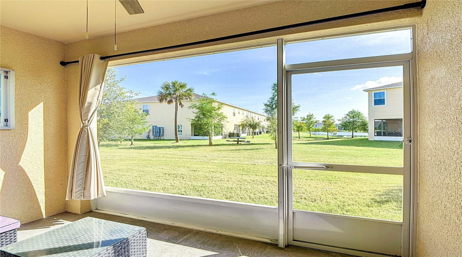 KISSIMMEE, Florida 34746, 3 Bedrooms Bedrooms, ,2 BathroomsBathrooms,Residential,For Sale,CORAL CASTLE,MFRS5128664