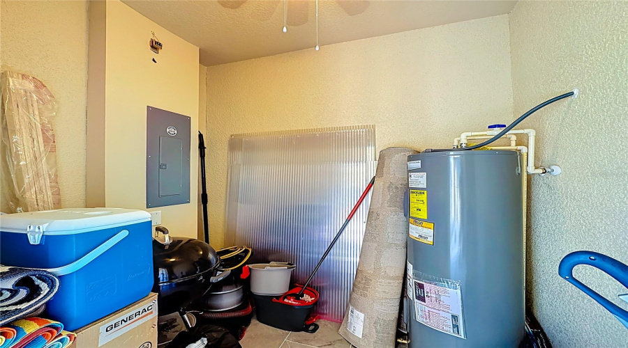KISSIMMEE, Florida 34746, 3 Bedrooms Bedrooms, ,2 BathroomsBathrooms,Residential,For Sale,CORAL CASTLE,MFRS5128664