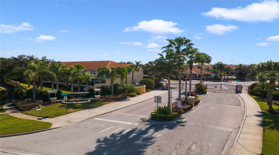 KISSIMMEE, Florida 34746, 3 Bedrooms Bedrooms, ,2 BathroomsBathrooms,Residential,For Sale,CORAL CASTLE,MFRS5128664