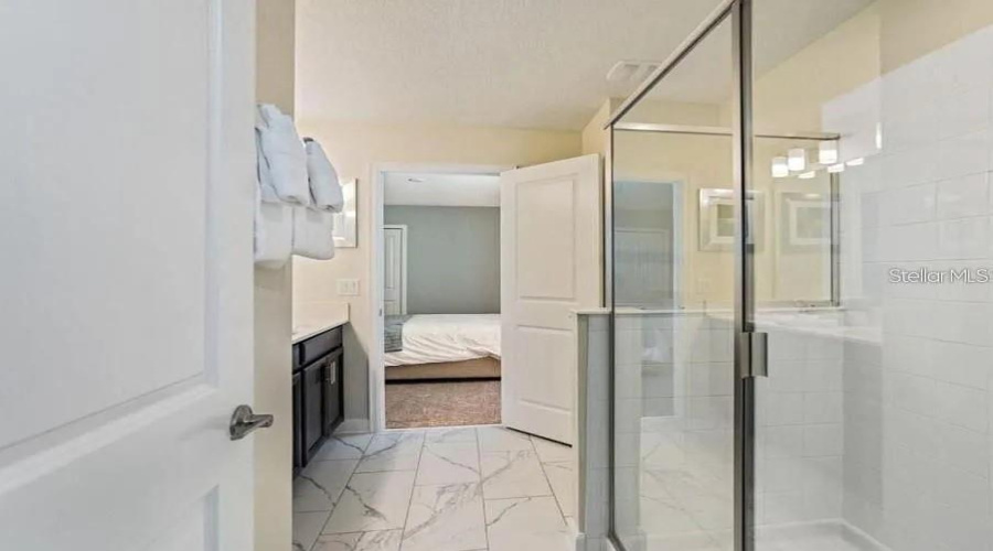 DAVENPORT, Florida 33896, 8 Bedrooms Bedrooms, ,5 BathroomsBathrooms,Residential,For Sale,PLUNKER,MFRO6308449