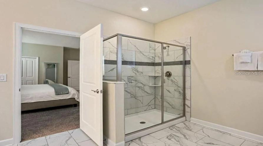DAVENPORT, Florida 33896, 8 Bedrooms Bedrooms, ,5 BathroomsBathrooms,Residential,For Sale,PLUNKER,MFRO6308449