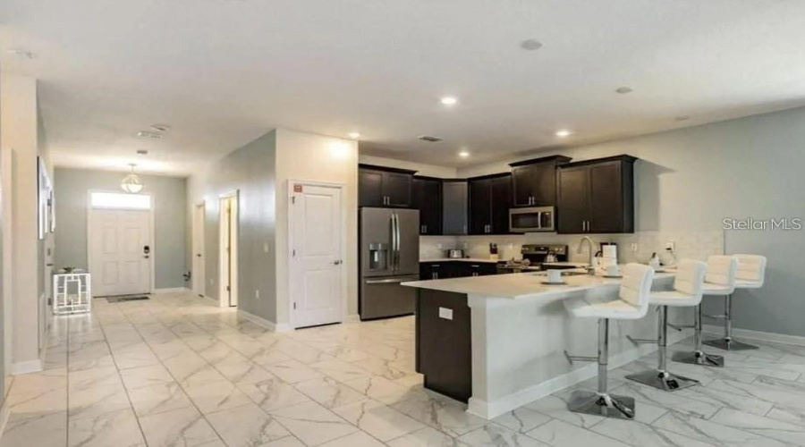 DAVENPORT, Florida 33896, 8 Bedrooms Bedrooms, ,5 BathroomsBathrooms,Residential,For Sale,PLUNKER,MFRO6308449