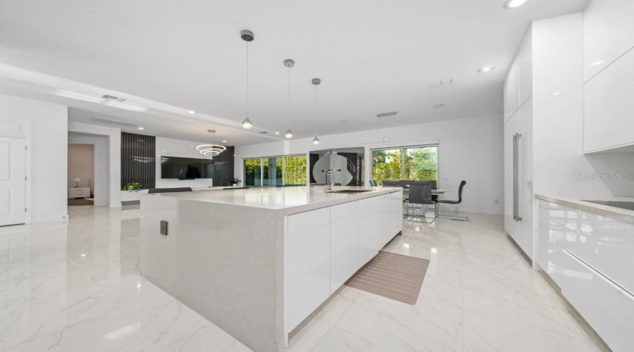 ORLANDO, Florida 32836, 5 Bedrooms Bedrooms, ,4 BathroomsBathrooms,Residential,For Sale,LUDINGTON,MFRO6315989