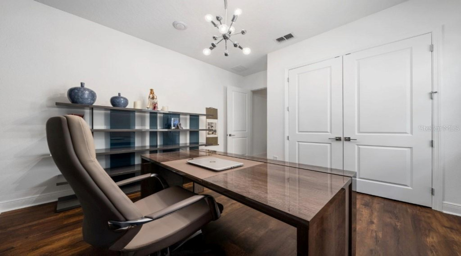 ORLANDO, Florida 32836, 5 Bedrooms Bedrooms, ,4 BathroomsBathrooms,Residential,For Sale,LUDINGTON,MFRO6315989