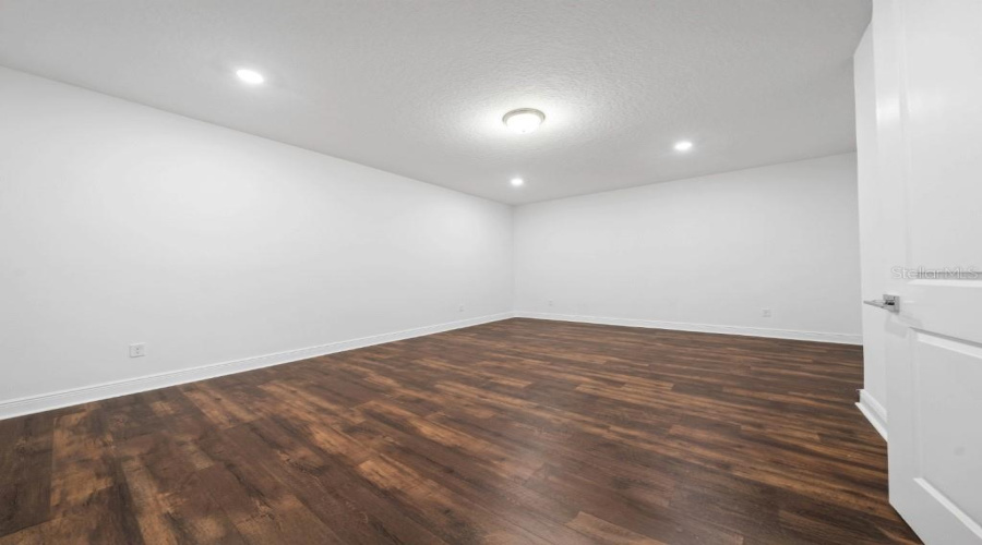 ORLANDO, Florida 32836, 5 Bedrooms Bedrooms, ,4 BathroomsBathrooms,Residential,For Sale,LUDINGTON,MFRO6315989