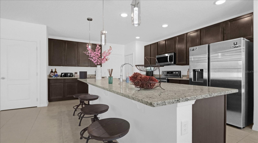 KISSIMMEE, Florida 34746, 4 Bedrooms Bedrooms, ,2 BathroomsBathrooms,Residential,For Sale,DESERT ROSE,MFRO6316977