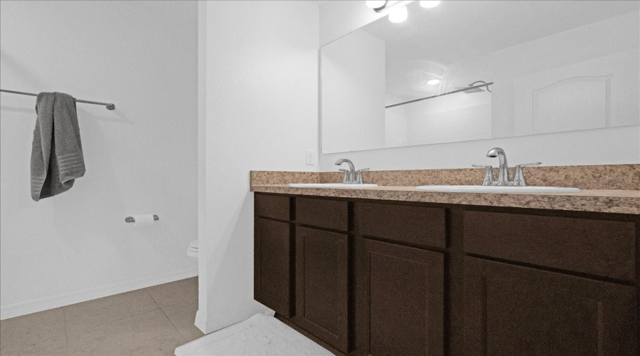 KISSIMMEE, Florida 34746, 4 Bedrooms Bedrooms, ,2 BathroomsBathrooms,Residential,For Sale,DESERT ROSE,MFRO6316977