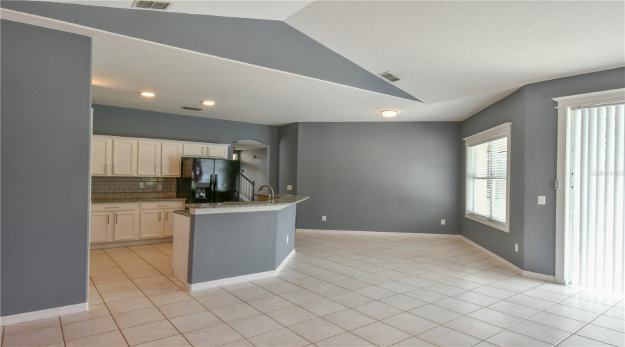 DAVENPORT, Florida 33897, 5 Bedrooms Bedrooms, ,3 BathroomsBathrooms,Residential,For Sale,CORVINA,0,MFRO6316601