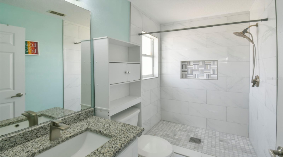 DAVENPORT, Florida 33897, 5 Bedrooms Bedrooms, ,3 BathroomsBathrooms,Residential,For Sale,CORVINA,0,MFRO6316601