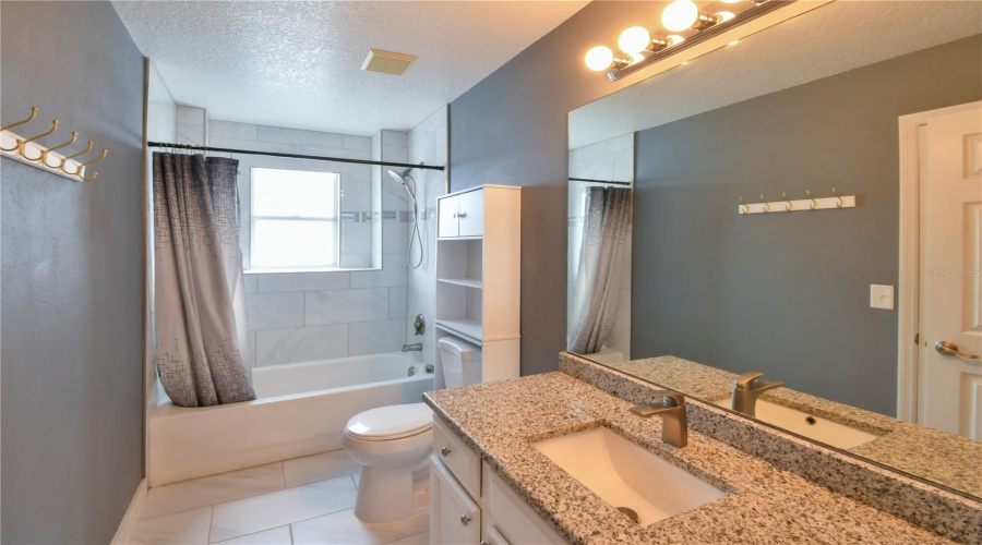 DAVENPORT, Florida 33897, 5 Bedrooms Bedrooms, ,3 BathroomsBathrooms,Residential,For Sale,CORVINA,0,MFRO6316601