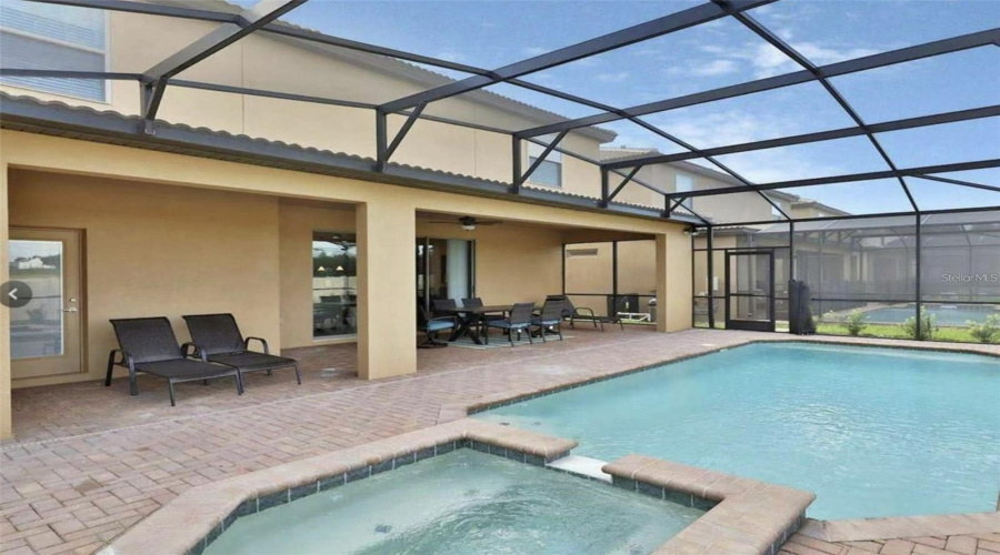 KISSIMMEE, Florida 34747, 9 Bedrooms Bedrooms, ,6 BathroomsBathrooms,Residential,For Sale,LIMA,MFRO6317400