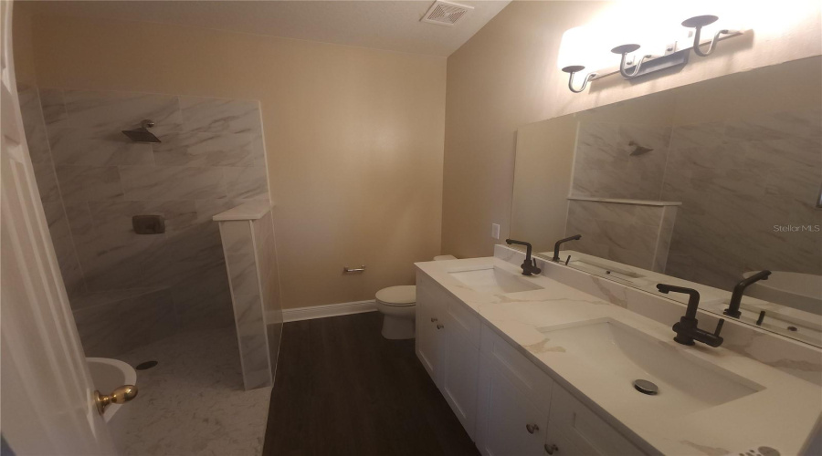 DAVENPORT, Florida 33897, 3 Bedrooms Bedrooms, ,2 BathroomsBathrooms,Residential,For Sale,BACOPA,MFRG5098196
