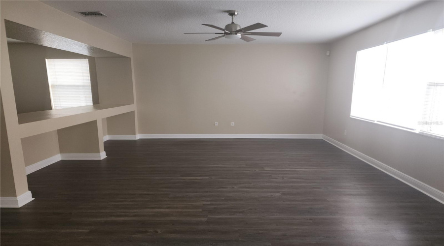 DAVENPORT, Florida 33897, 3 Bedrooms Bedrooms, ,2 BathroomsBathrooms,Residential,For Sale,BACOPA,MFRG5098196