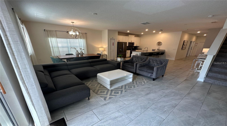 DAVENPORT, Florida 33896, 5 Bedrooms Bedrooms, ,4 BathroomsBathrooms,Residential,For Sale,STINGER,MFRO6317685
