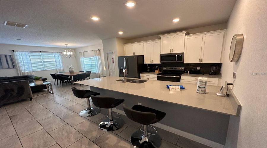 DAVENPORT, Florida 33896, 5 Bedrooms Bedrooms, ,4 BathroomsBathrooms,Residential,For Sale,STINGER,MFRO6317685