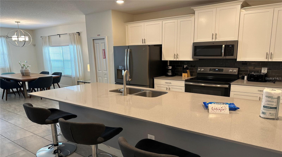DAVENPORT, Florida 33896, 5 Bedrooms Bedrooms, ,4 BathroomsBathrooms,Residential,For Sale,STINGER,MFRO6317685