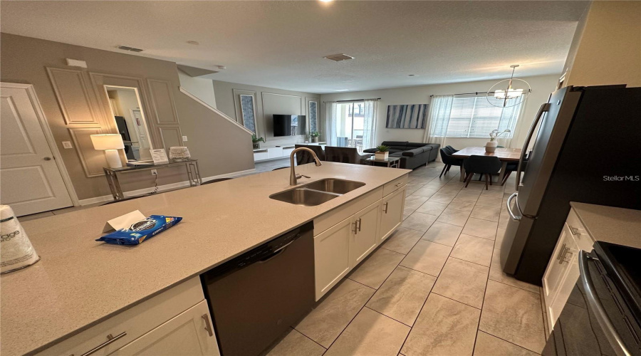 DAVENPORT, Florida 33896, 5 Bedrooms Bedrooms, ,4 BathroomsBathrooms,Residential,For Sale,STINGER,MFRO6317685
