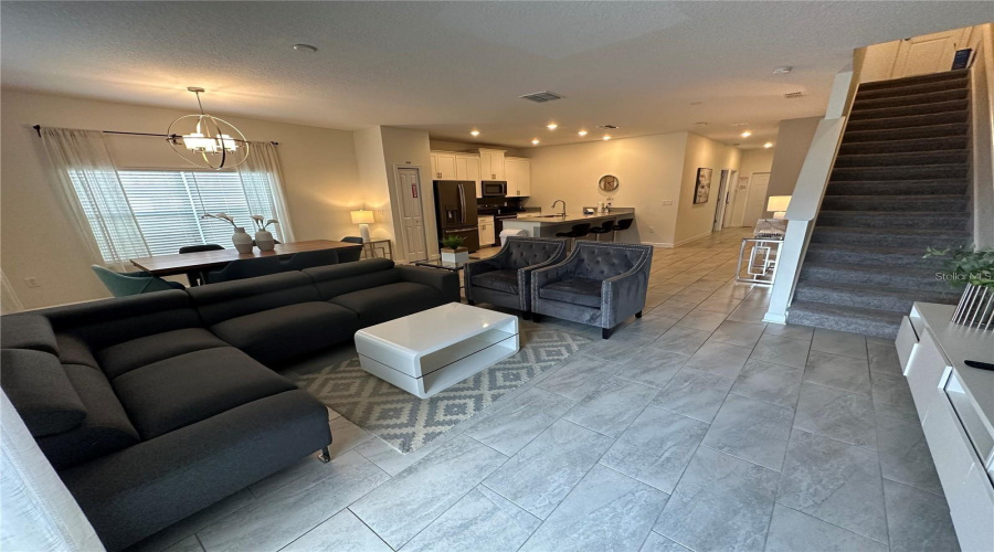 DAVENPORT, Florida 33896, 5 Bedrooms Bedrooms, ,4 BathroomsBathrooms,Residential,For Sale,STINGER,MFRO6317685