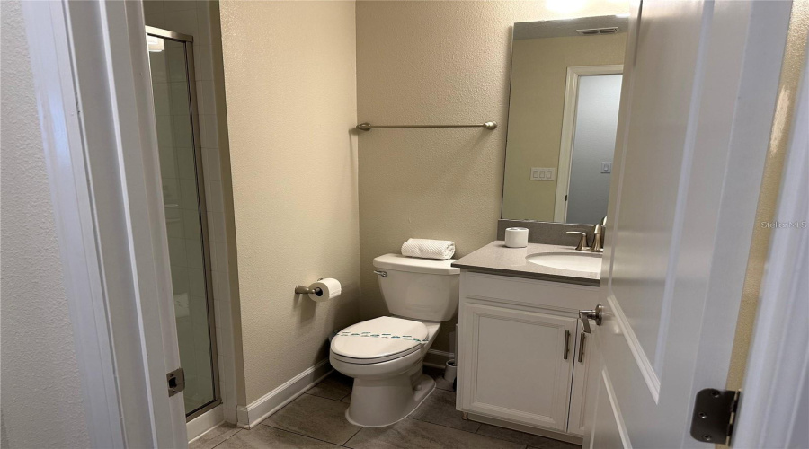 DAVENPORT, Florida 33896, 5 Bedrooms Bedrooms, ,4 BathroomsBathrooms,Residential,For Sale,STINGER,MFRO6317685