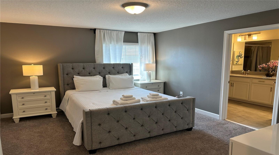 DAVENPORT, Florida 33896, 5 Bedrooms Bedrooms, ,4 BathroomsBathrooms,Residential,For Sale,STINGER,MFRO6317685