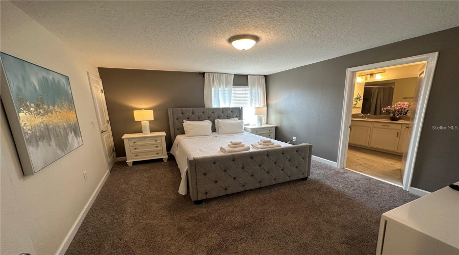 DAVENPORT, Florida 33896, 5 Bedrooms Bedrooms, ,4 BathroomsBathrooms,Residential,For Sale,STINGER,MFRO6317685