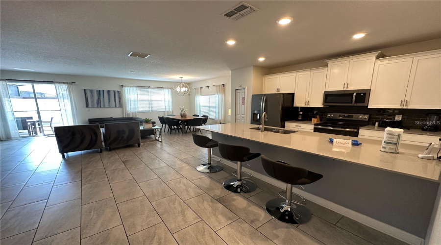 DAVENPORT, Florida 33896, 5 Bedrooms Bedrooms, ,4 BathroomsBathrooms,Residential,For Sale,STINGER,MFRO6317685