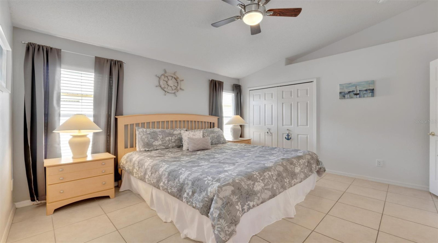 5 Bedrooms and 4 bathrooms on 1 floor