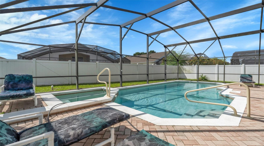 Both pool and spa are heated