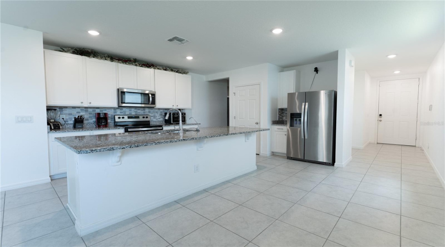 DAVENPORT, Florida 33897, 4 Bedrooms Bedrooms, ,2 BathroomsBathrooms,Residential,For Sale,MONACO,MFRS5127879